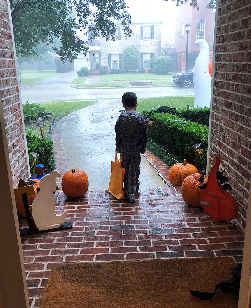 Halloween 2018 Rain, but Not Rained Out The Buzz Magazines